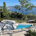 Sea South Front Property1/2acre.gardens Pool Hydro