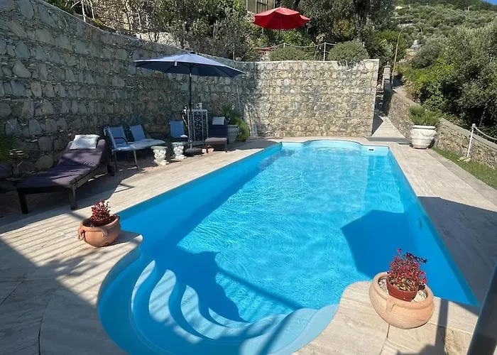 빌라 Sea South Front Property1/2acre.gardens Pool Hydro 피에베 리구레
