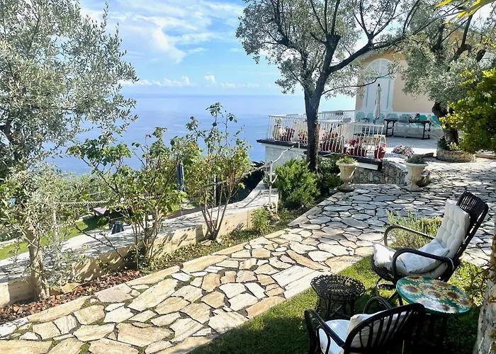 빌라 Sea South Front Property1/2acre.gardens Pool Hydro 피에베 리구레