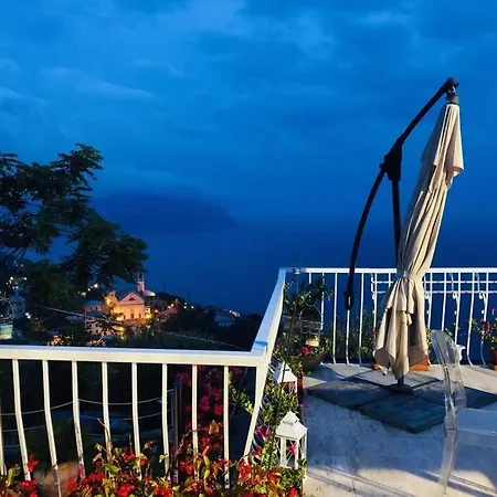 ヴィラ Sea South Front Property1/2acre.gardens Pool Hydro ピエーヴェ・リーグレ