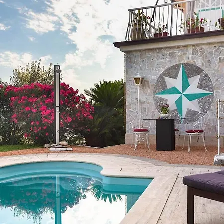 Sea South Front Property1/2acre.gardens Pool Hydro