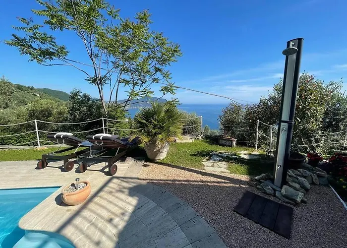 Sea South Front Property1/2acre.gardens Pool Hydro